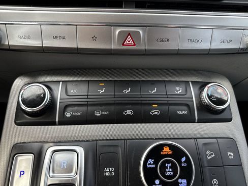 Used 2021 Hyundai Palisade SE AWD/4WD image 19