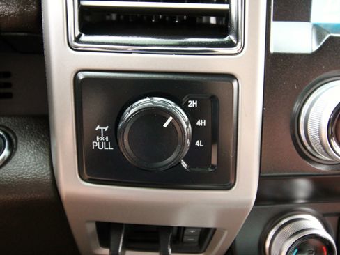 Used 2019 Ford F350 King Ranch w/ King Ranch Ultimate Package AWD/4WD image 37