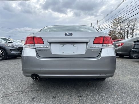 Used 2011 Subaru Legacy 2.5i Premium image 5