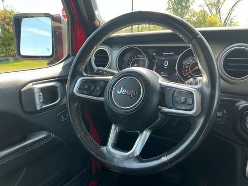 Used 2018 Jeep Wrangler Unlimited Sahara w/ Uconnect 4C Nav & Sound Group AWD/4WD image 23