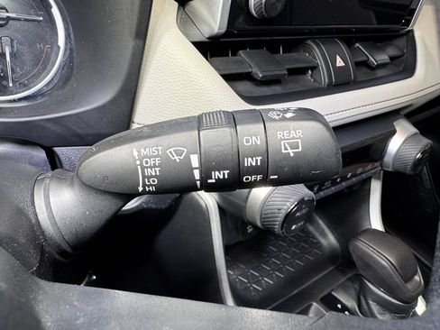 Used 2023 Toyota RAV4 XLE AWD/4WD image 27