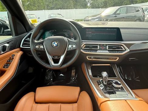 Used 2022 BMW X5 xDrive40i w/ Premium Package AWD/4WD image 14