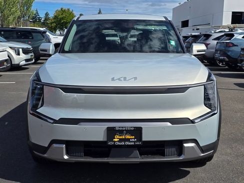 New 2026 Kia EV9 Light RWD image 8