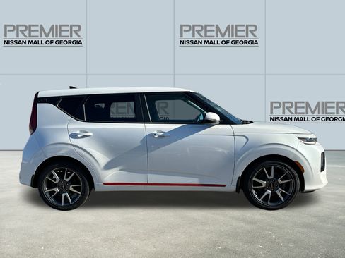 Used 2022 Kia Soul Turbo image 4