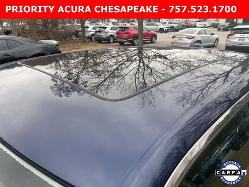 Used 2015 Chrysler 300 Limited image 3