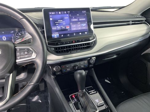 Used 2022 Jeep Compass Limited image 27