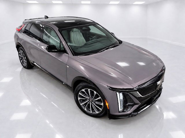 Used 2024 Cadillac Lyriq Sport AWD/4WD image 8