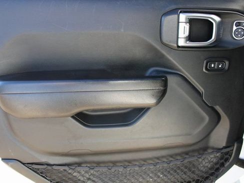 Used 2020 Jeep Wrangler Unlimited Rubicon AWD/4WD image 10