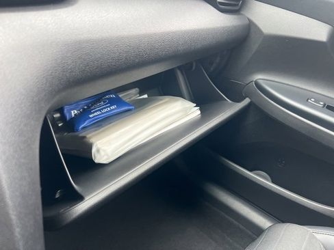 Used 2021 Hyundai Veloster N image 18