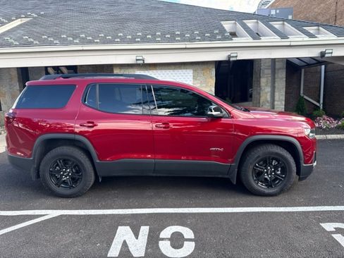 Used 2023 GMC Acadia AT4 w/ Technology Package AWD/4WD image 5