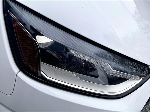 Used 2022 Audi A4 2.0T Premium w/ Convenience Package image 32