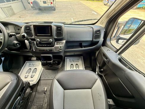 Used 2023 RAM ProMaster 2500 FWD image 17