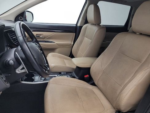 Used 2017 Mitsubishi Outlander GT AWD/4WD image 17