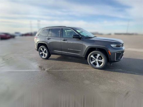 New 2026 Jeep Grand Cherokee Limited image 15