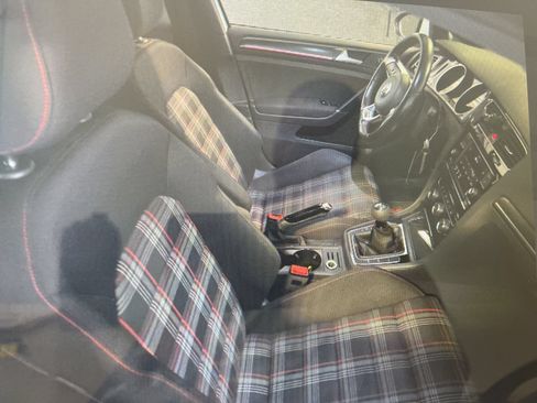 Used 2018 Volkswagen GTI S FWD image 12