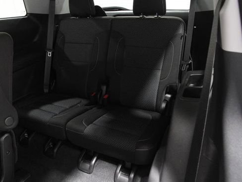 Used 2023 GMC Acadia SLE w/ Driver Convenience Package image 21