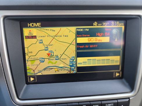 Used 2010 Ford Fusion Hybrid FWD image 19