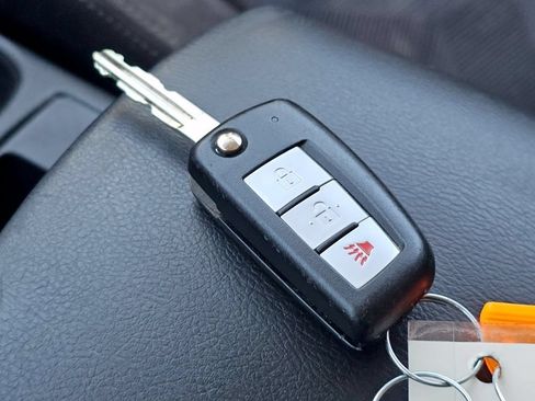 Used 2016 Nissan Rogue S FWD image 32