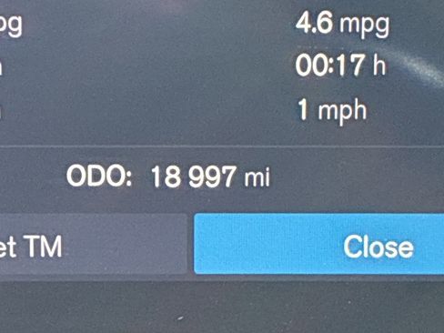 Used 2025 Volvo V60 B5 Cross Country Plus image 15