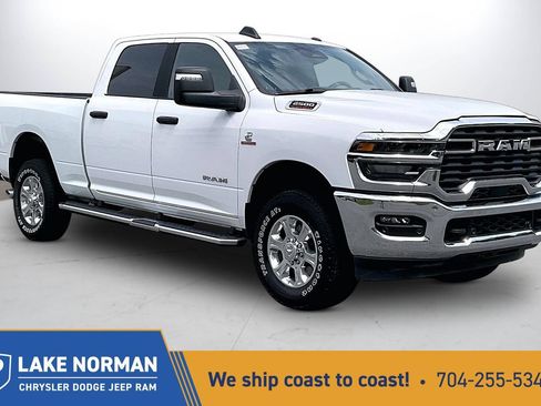 Used 2025 RAM 2500 Big Horn AWD/4WD image 1