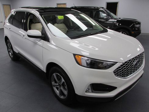 New 2024 Ford Edge SEL w/ Convenience Package image 3