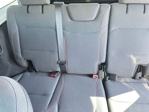 Used 2025 Jeep Wrangler Unlimited Rubicon image 38