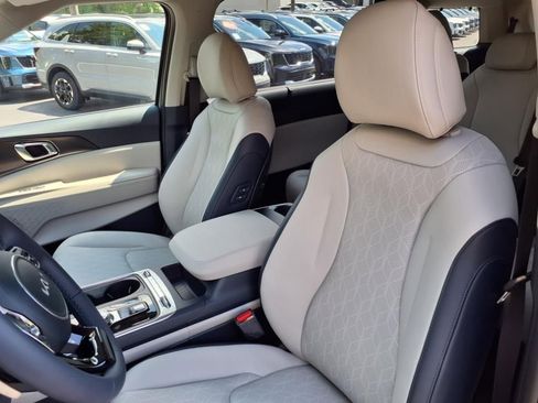 New 2026 Kia Carnival SX w/ SX Dark Edition Package image 13