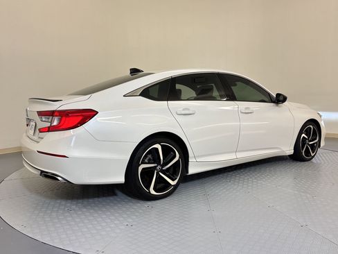 Used 2022 Honda Accord Sport image 9