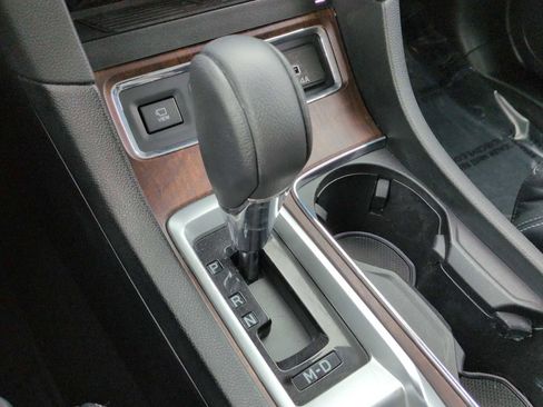 Used 2023 Subaru Ascent Touring image 34