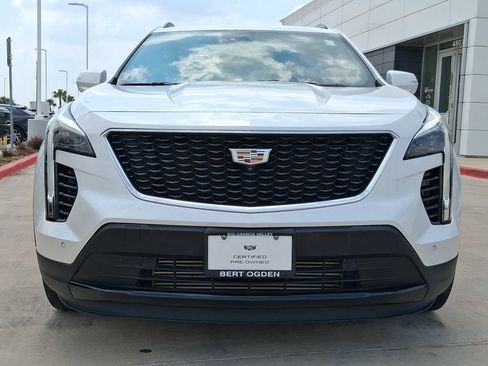 Used 2023 Cadillac XT4 Sport w/ Enhanced Visibility Package FWD image 2