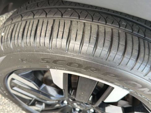 Used 2024 Kia Telluride SX w/ Towing Package FWD image 44