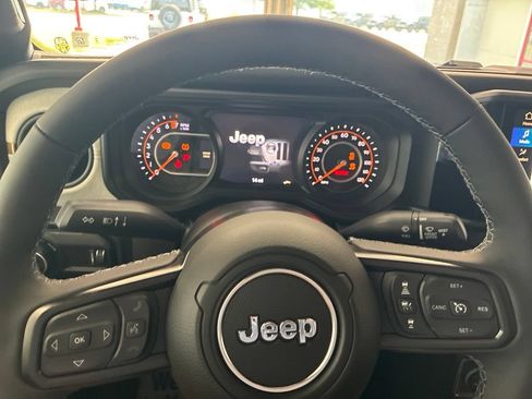 New 2026 Jeep Gladiator Sport AWD/4WD image 38
