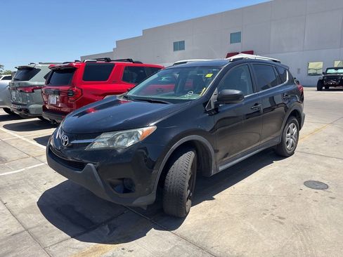 Used 2015 Toyota RAV4 LE FWD image 5