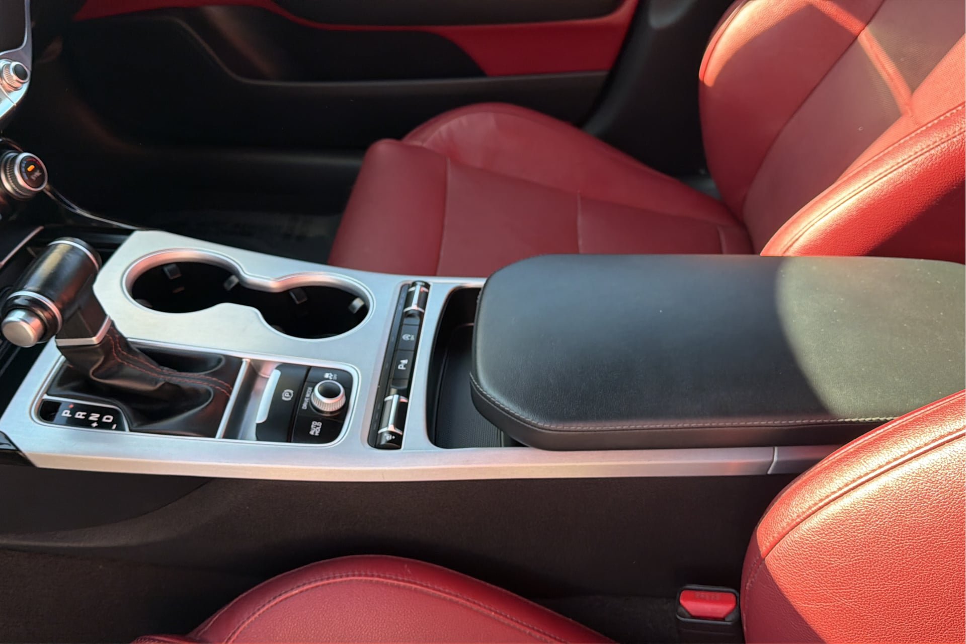 Used 2018 Kia Stinger GT1 RWD image 26