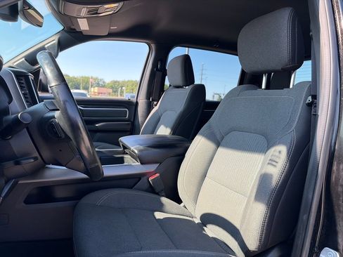 Used 2019 RAM 1500 Big Horn AWD/4WD image 16