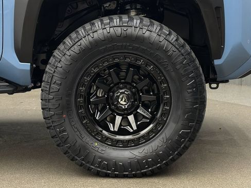 Used 2026 Toyota 4Runner TRD Off-Road Premium AWD/4WD image 9