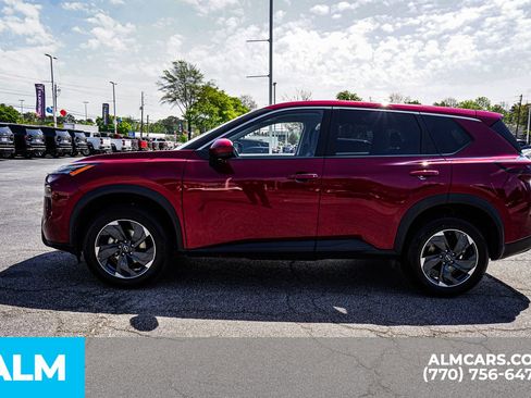 Used 2025 Nissan Rogue SV image 10