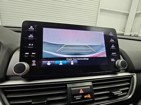 Used 2020 Honda Accord Sport image 18