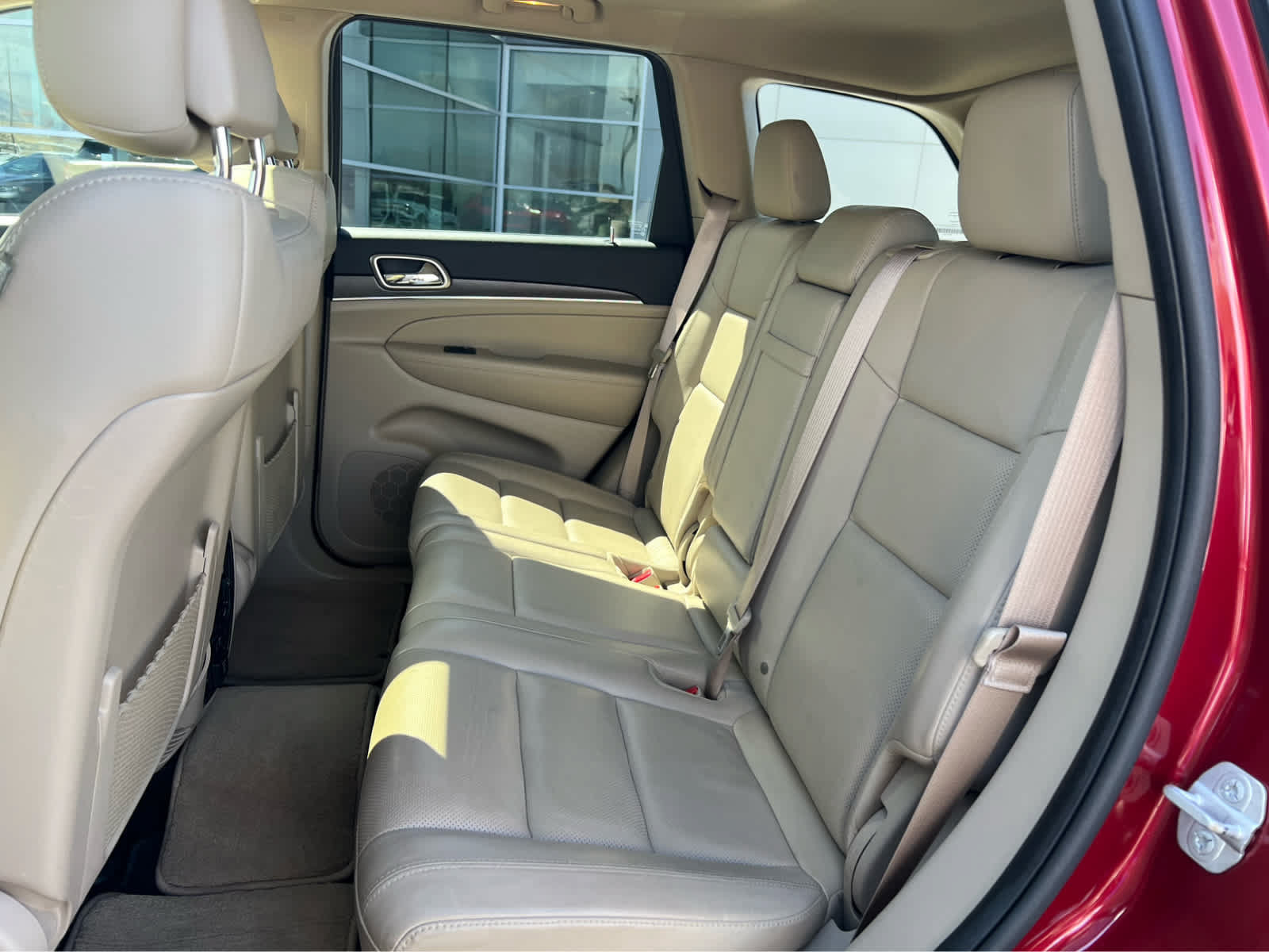 Used 2015 Jeep Grand Cherokee Limited AWD/4WD image 30