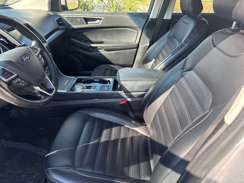 Used 2019 Ford Edge SEL w/ Equipment Group 201A FWD image 6