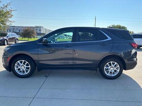 Used 2022 Chevrolet Equinox LT FWD image 16