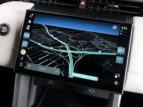 Used 2025 Land Rover Discovery Sport Dynamic SE image 15