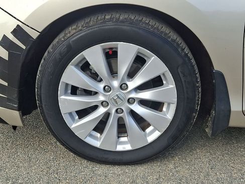 Used 2014 Honda Accord EX-L image 9