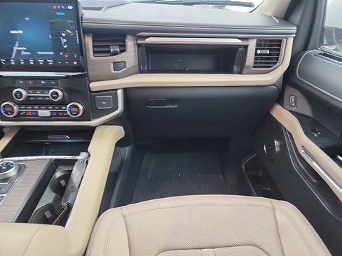 Certified 2023 Ford Expedition Limited image 11