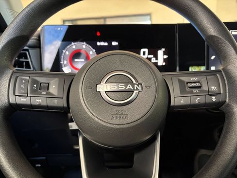 Used 2026 Nissan Kicks SV w/ Cold Weather Package FWD image 27