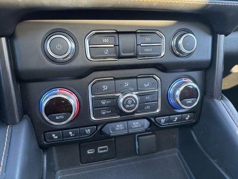 Used 2022 GMC Yukon AT4 image 49