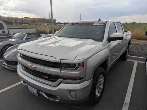 Used 2018 Chevrolet Silverado 1500 LT w/ All Star Edition AWD/4WD image 7