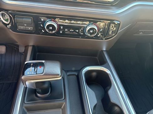 Used 2022 GMC Sierra 1500 SLT w/ SLT Premium Plus Package image 22