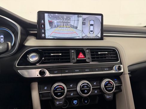 Used 2023 Genesis G70 3.3T w/ Sport Prestige Package image 20