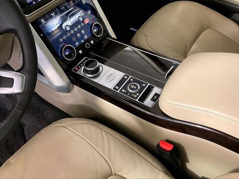 Used 2022 Land Rover Range Rover Westminster Edition image 17